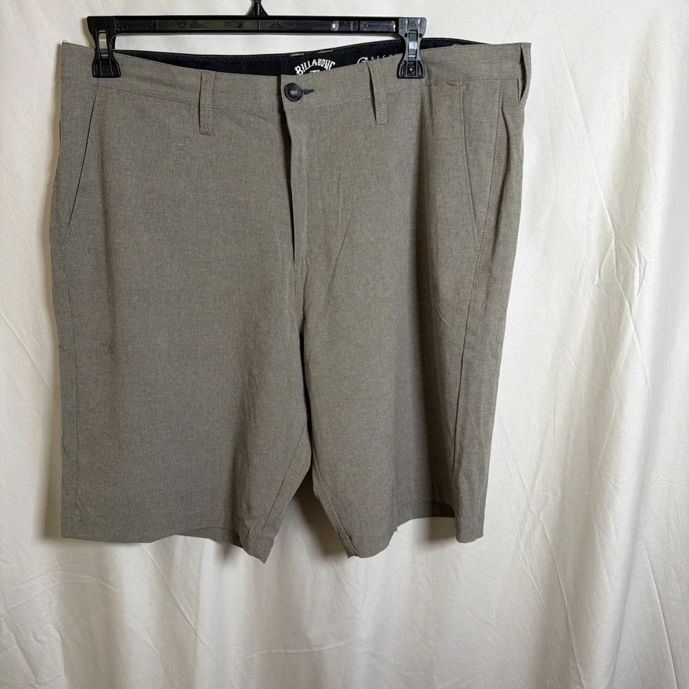 Billabong Crossfire Mens Shorts 38‎ Tan Hybrid Stretch Surf Casual Chino